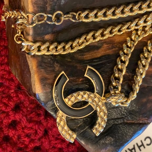SOLD Chanel CC Pendant Chain Necklace - Picture 13 of 14
